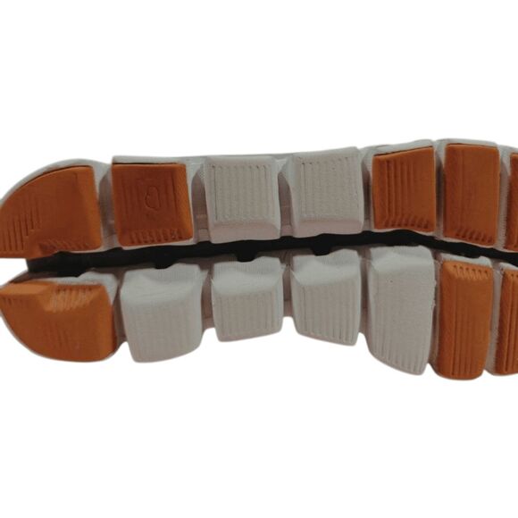 ON RUNNING Cloud Running Shoes Size 6 - Picture 16 of 16